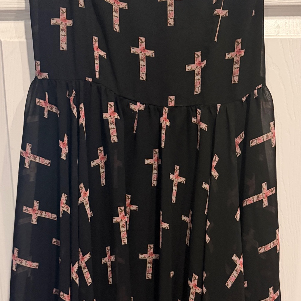 Forever 21 Black and Pink Cross Dress, Size Medium - Picture 5 of 12